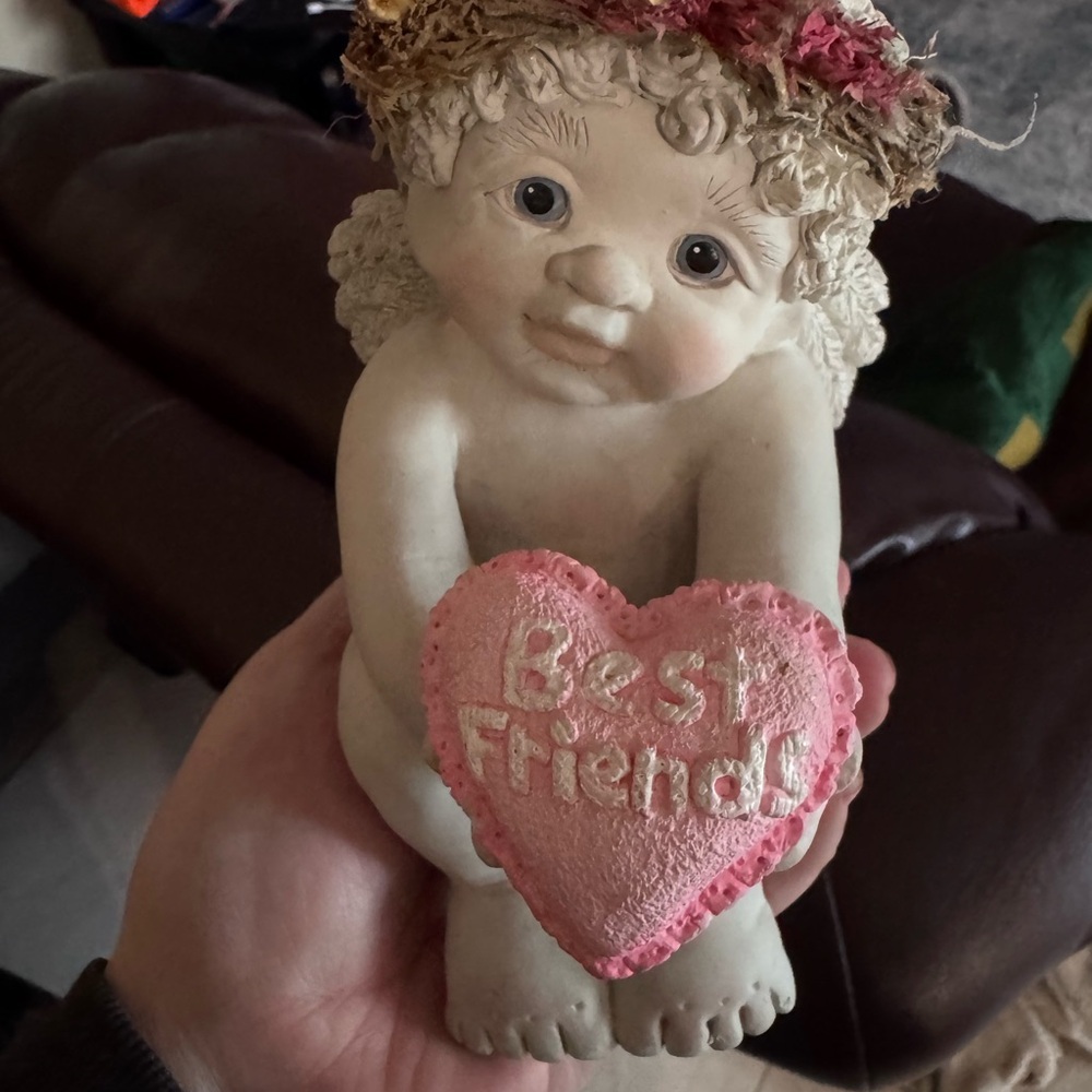 Cherub Holding Pink "Best Friends" Heart Home Art Sculpture